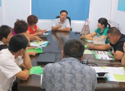 Baisheng Feed Mencapai Kerjasama Strategis dengan Perusahaan Pembiakan untuk Membantu Pembangunan